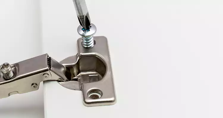 Screen Door Hinge Repair in Edgewater, FL