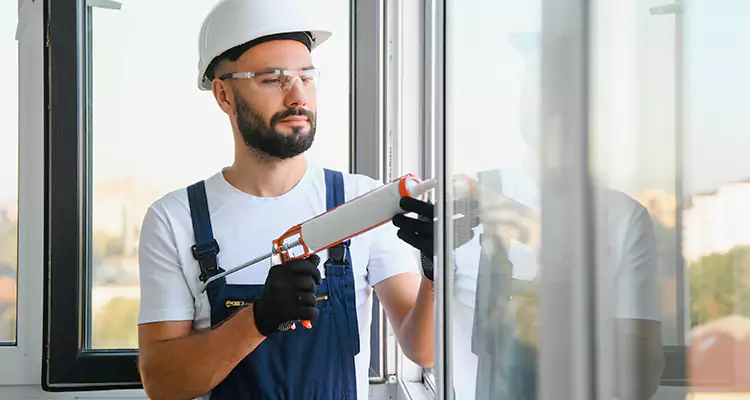 Retractable Screens Repair for Patio in Edgewater, FL