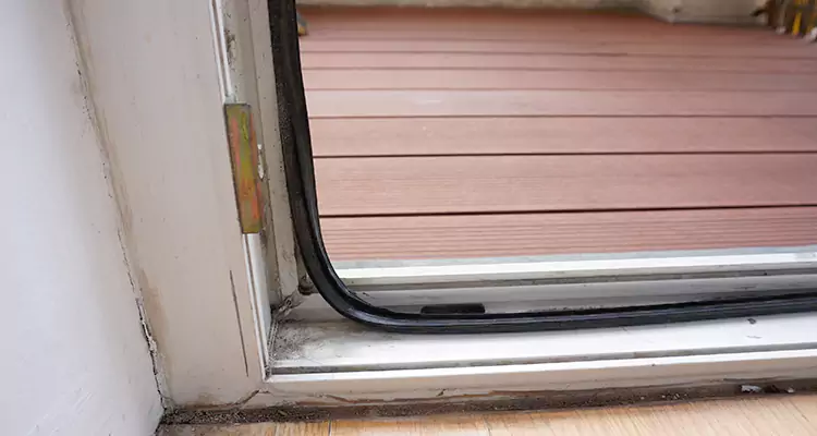 Why Choose Us for Leaking Sliding Glass Door Repair in Edgewater, FL?