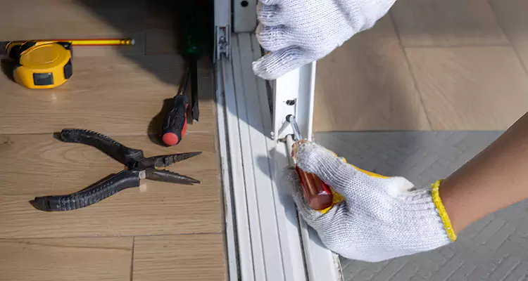 Screen Door Wheel Replacement in Edgewater, FL