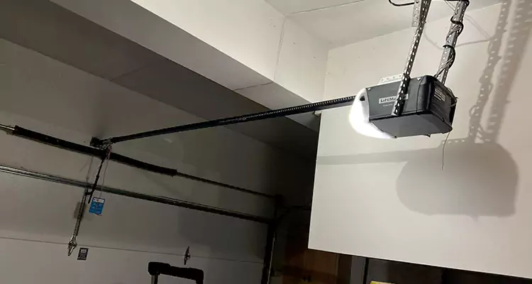 Linear Garage Door Opener Repair in Edgewater, FL