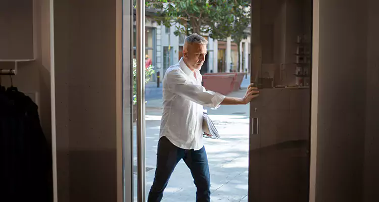 Reliable Pella Patio Door Repair Services for Opening Issues in Edgewater, FL