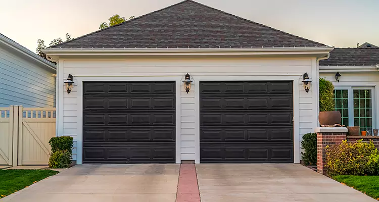 Residential Local Garage Door Repair in Edgewater, FL