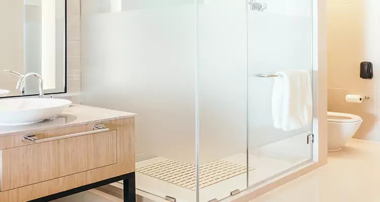 Expert Shower Door Fix and Repair in Edgewater, FL